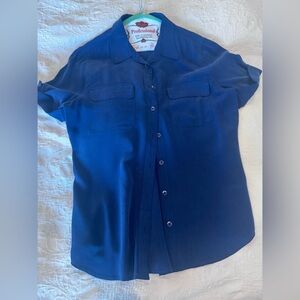 Equipment Blue silk, short sleeve Shirt